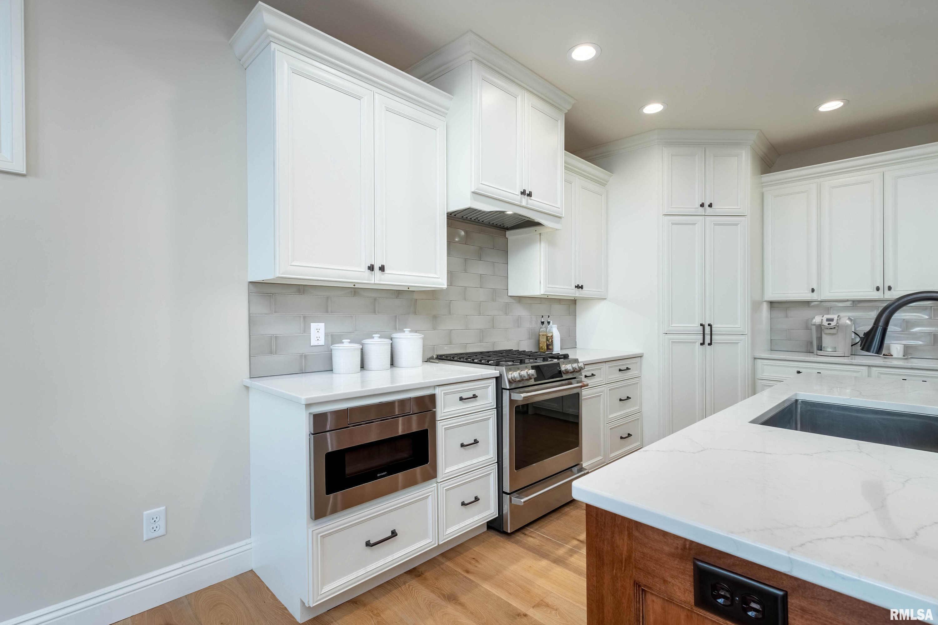 6830 Crow Creek Road Bettendorf, IA 52722 - Photo 13 of 50 Gallery Image 13