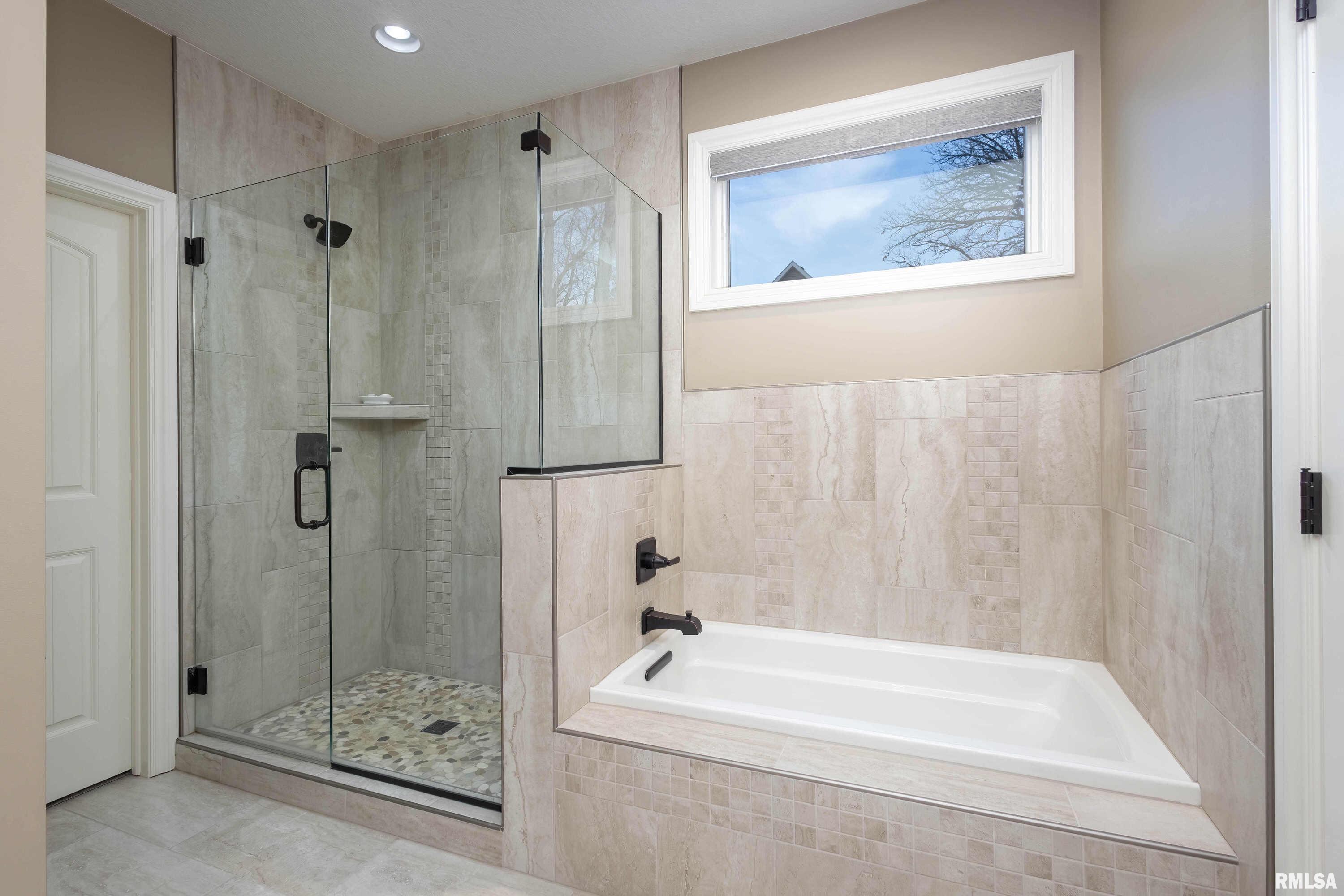 6830 Crow Creek Road Bettendorf, IA 52722 - Photo 20 of 50 Gallery Image 20
