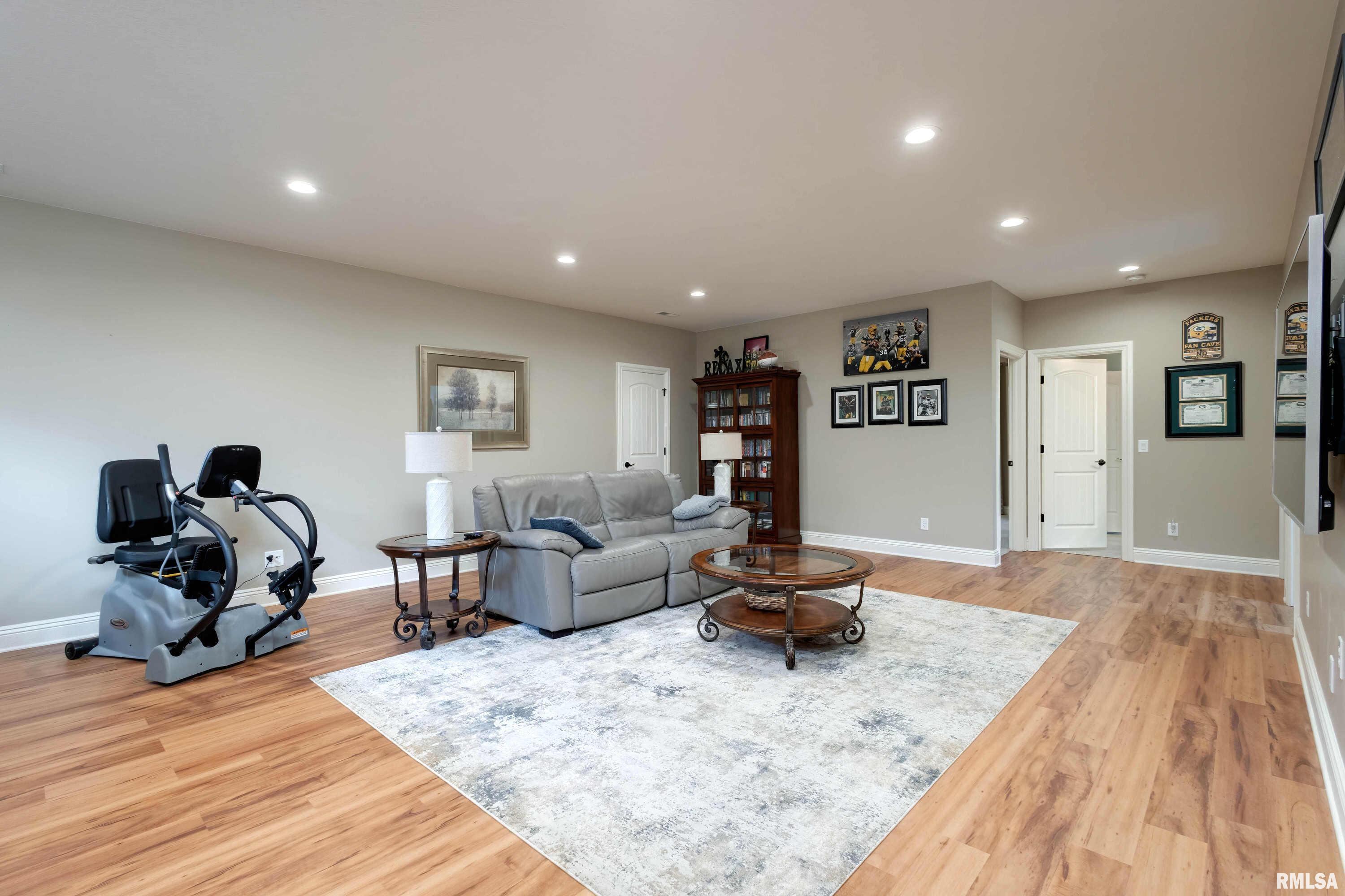 6830 Crow Creek Road Bettendorf, IA 52722 - Photo 23 of 50 Gallery Image 23