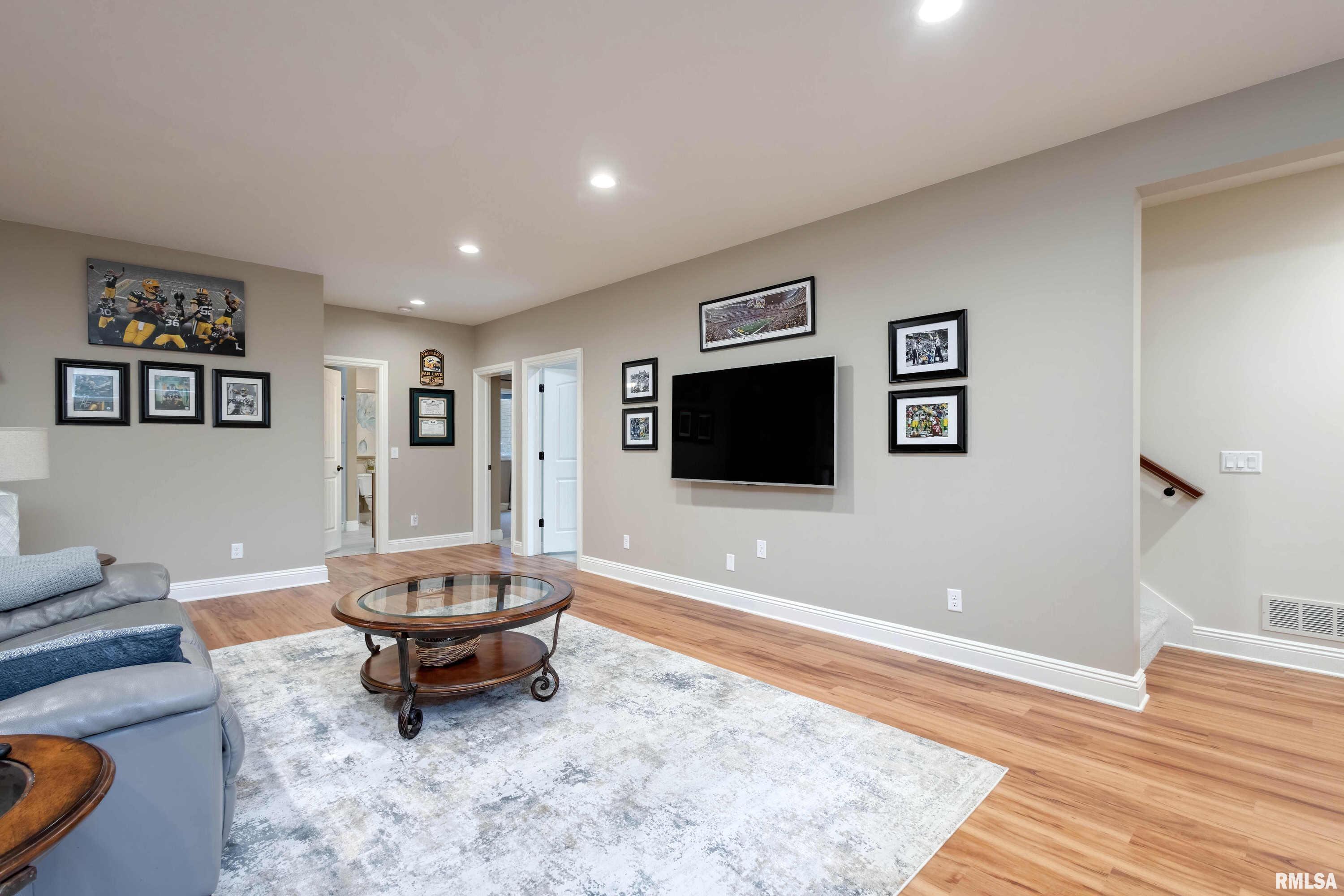 6830 Crow Creek Road Bettendorf, IA 52722 - Photo 24 of 50 Gallery Image 24