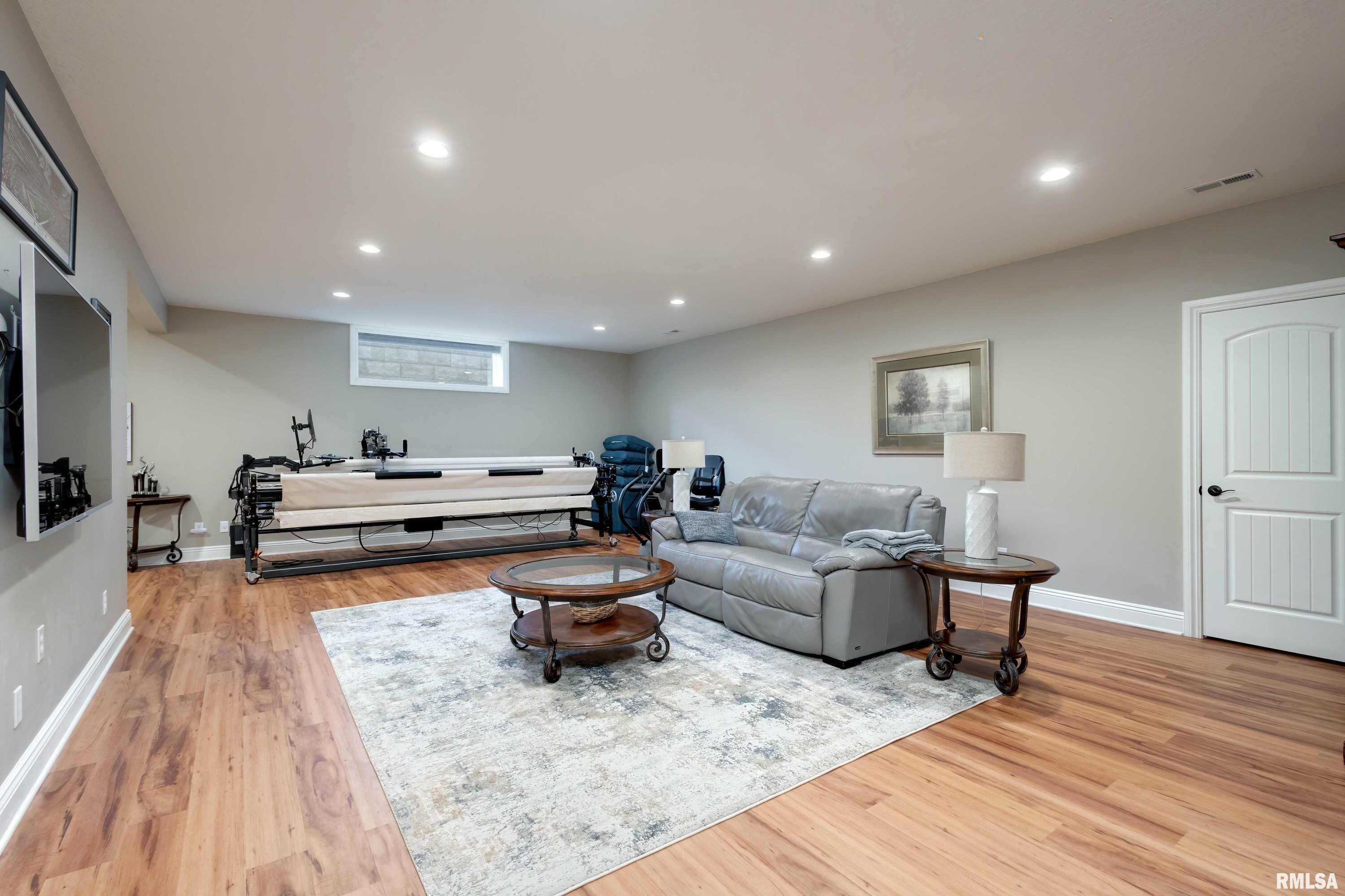 6830 Crow Creek Road Bettendorf, IA 52722 - Photo 25 of 50 Gallery Image 25