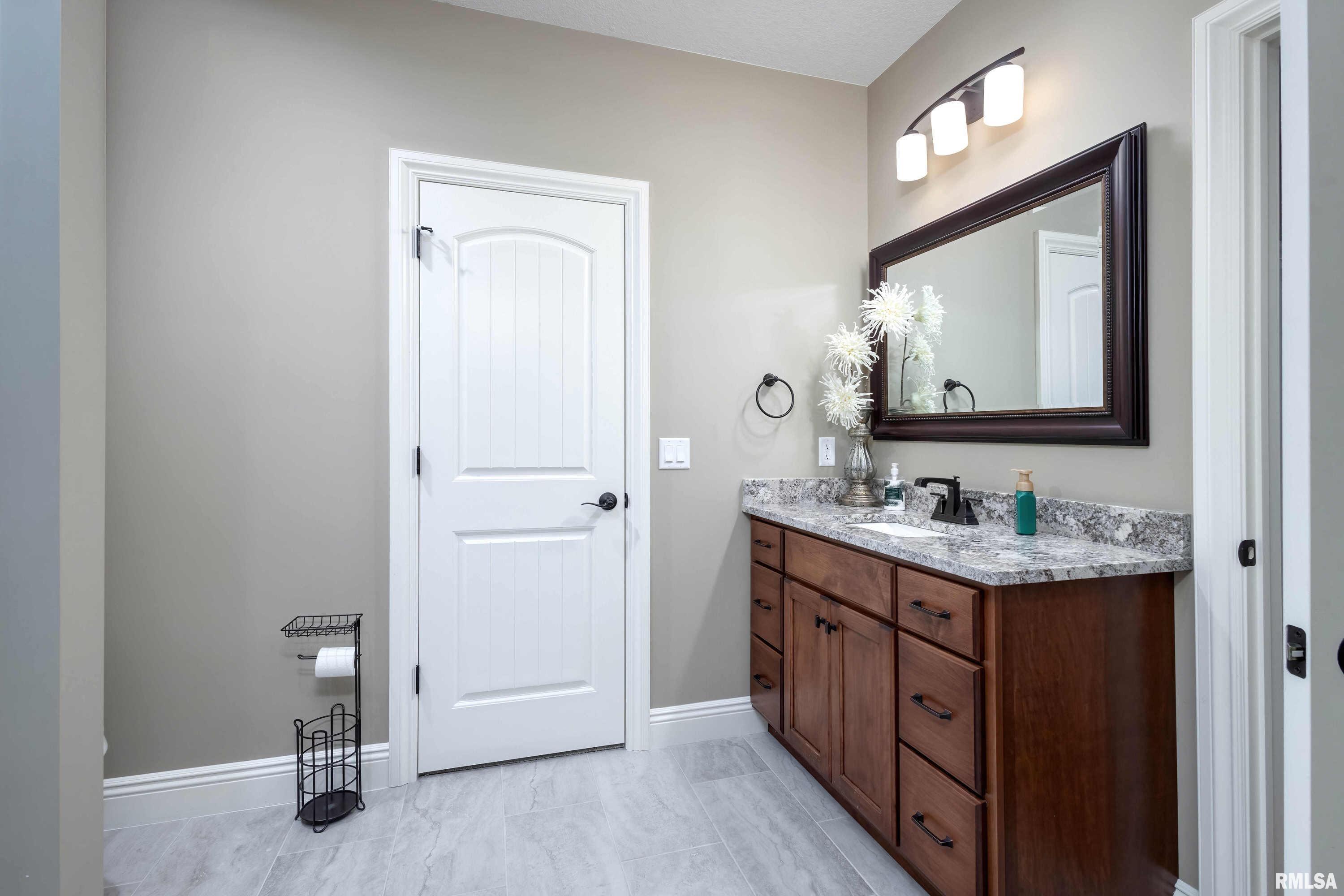 6830 Crow Creek Road Bettendorf, IA 52722 - Photo 28 of 50 Gallery Image 28