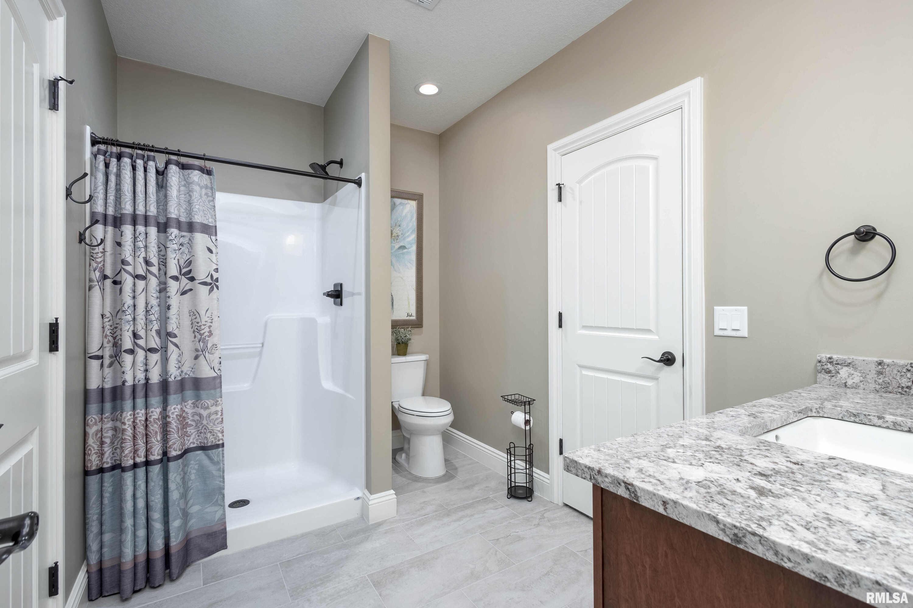 6830 Crow Creek Road Bettendorf, IA 52722 - Photo 29 of 50 Gallery Image 29