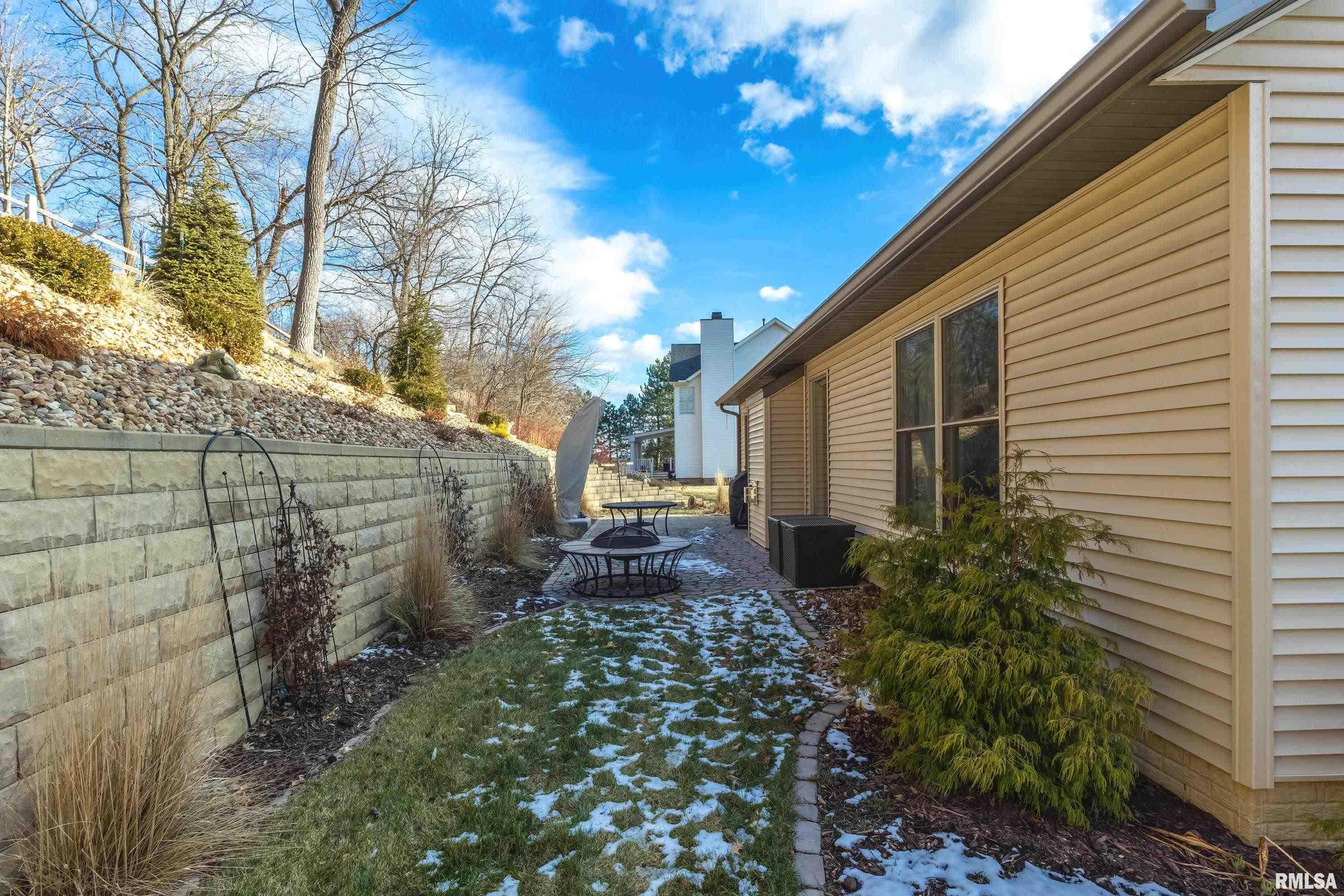 6830 Crow Creek Road Bettendorf, IA 52722 - Photo 36 of 50 Gallery Image 36