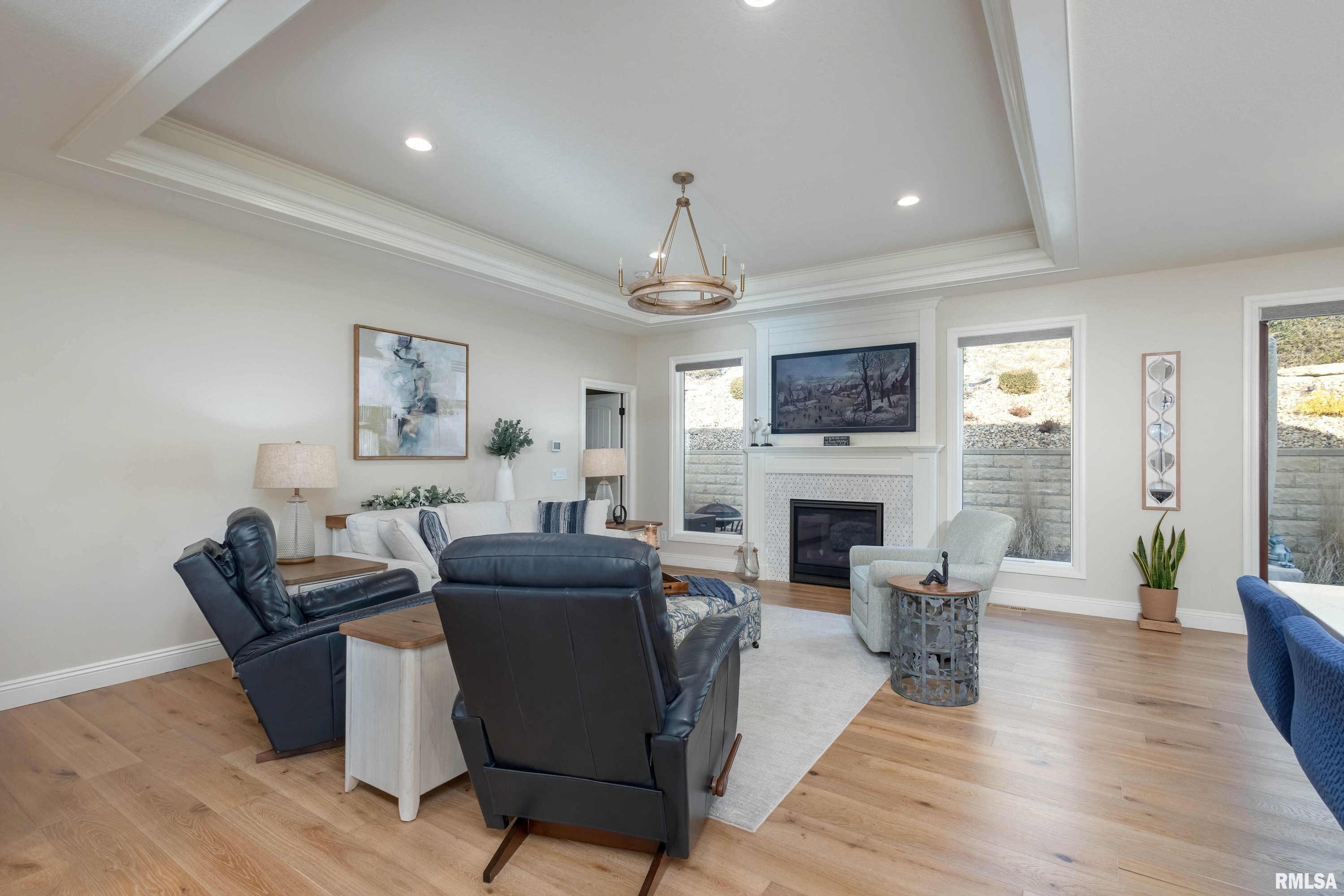 6830 Crow Creek Road Bettendorf, IA 52722 - Photo 9 of 50 Gallery Image 9