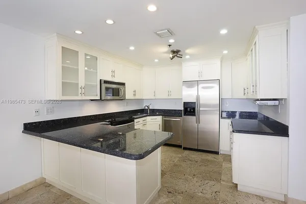 $8,900 | 201 Crandon Boulevard, Unit 507, Key Biscayne, FL 33149