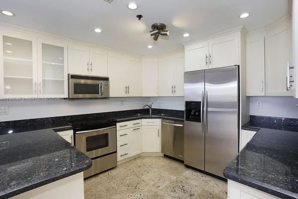 $8,900 | 201 Crandon Boulevard, Unit 507, Key Biscayne, FL 33149