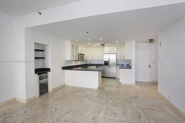 $8,900 | 201 Crandon Boulevard, Unit 507, Key Biscayne, FL 33149