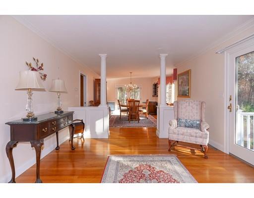 149 Kettle Hole Road Bolton, MA 01740 - Photo 4 of 32 Gallery Image 4