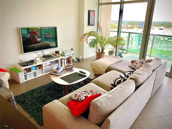 $5,000 | 3301 Northeast 1st Avenue, Unit H0909, Miami, FL 33137