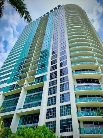 $5,000 | 3301 Northeast 1st Avenue, Unit H0909, Miami, FL 33137
