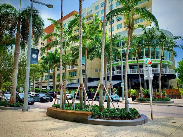 $5,000 | 3301 Northeast 1st Avenue, Unit H0909, Miami, FL 33137