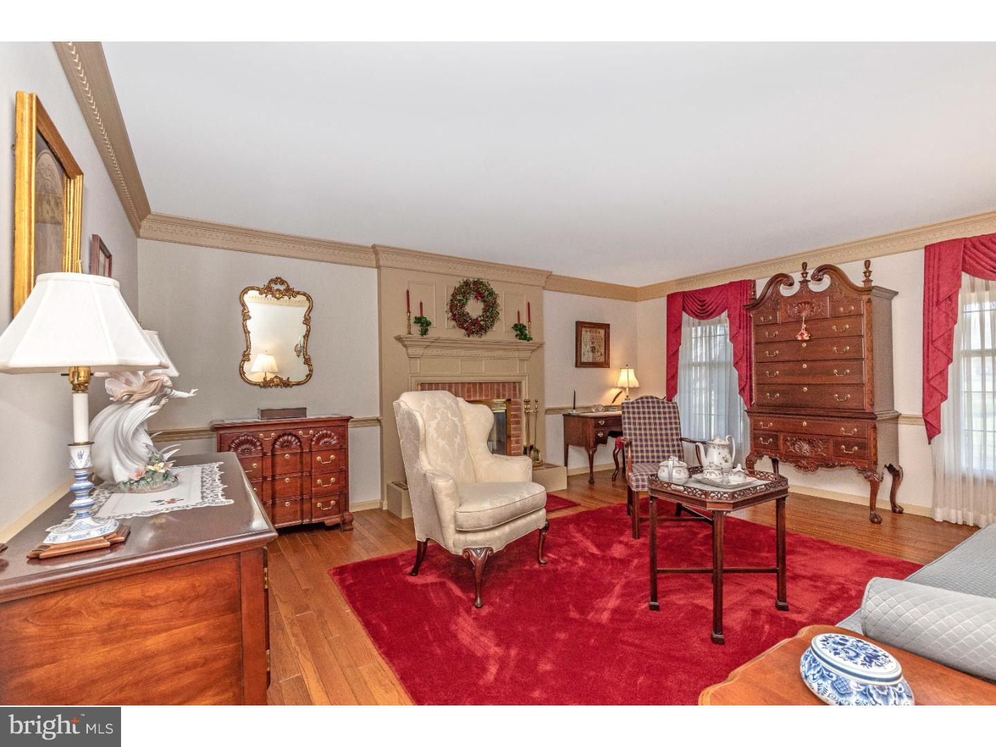 871 Springton Road Glenmoore, PA 19343 - Photo 6 of 25 Living Room with Gleaming Hardwood Floors
