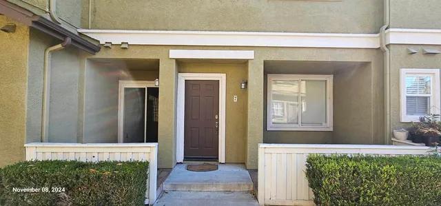 $3,200 | 2046 Azure Cove, Unit 7, Chula Vista, CA 91915