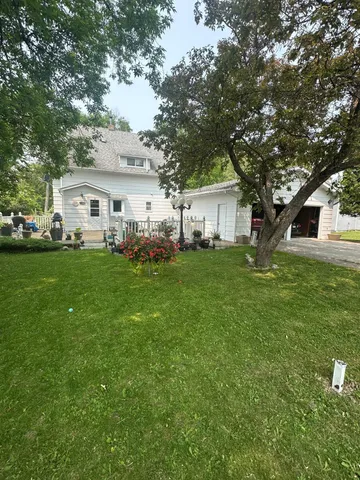 $239,000 | 406 Roberts Avenue Northeast, Warroad, MN 56763