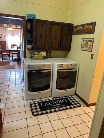 $239,000 | 406 Roberts Avenue Northeast, Warroad, MN 56763