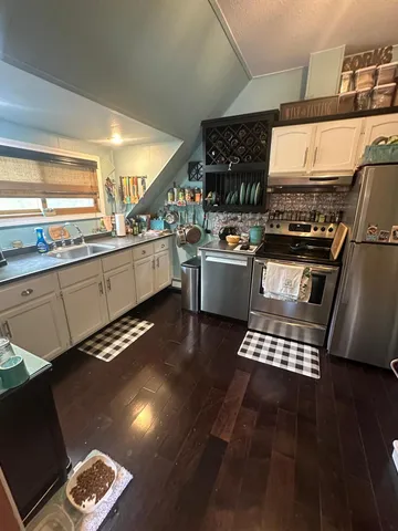 $239,000 | 406 Roberts Avenue Northeast, Warroad, MN 56763