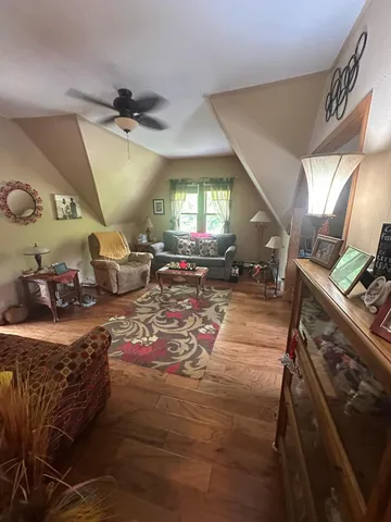 $239,000 | 406 Roberts Avenue Northeast, Warroad, MN 56763