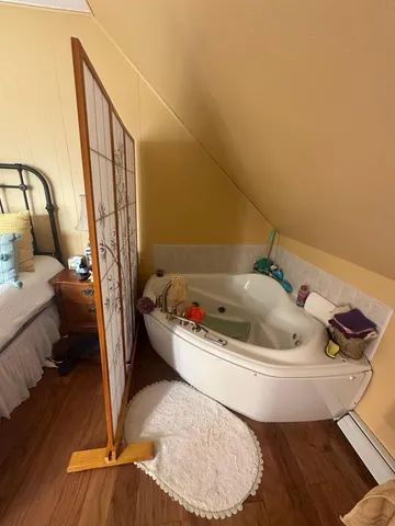 $239,000 | 406 Roberts Avenue Northeast, Warroad, MN 56763