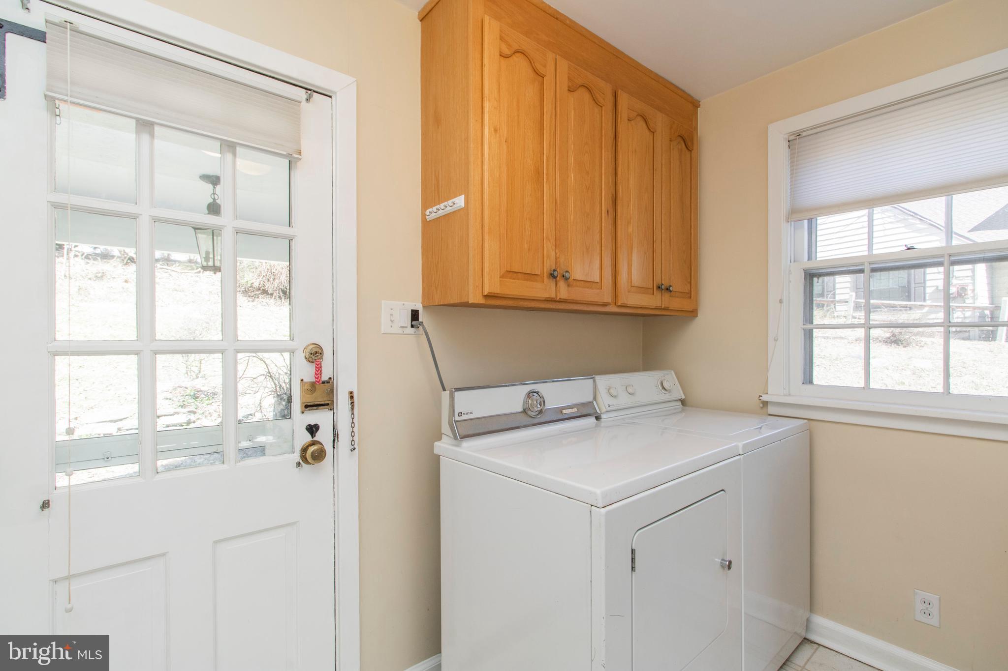 260 North Bent Road Wyncote, PA 19095 - Photo 17 of 56 Kitchen Laundry