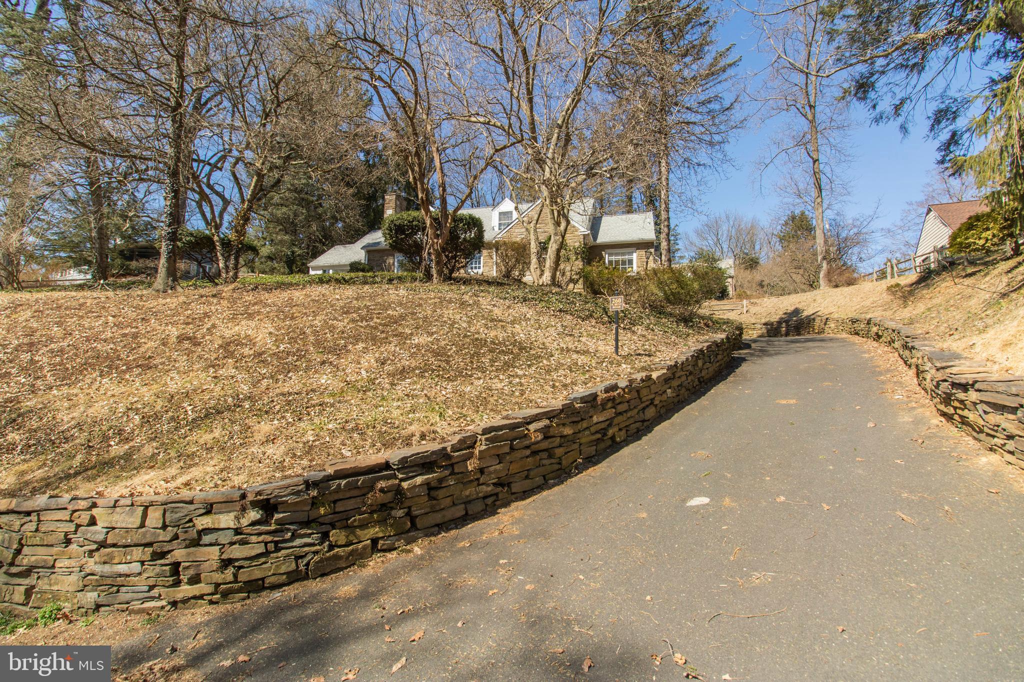 260 North Bent Road Wyncote, PA 19095 - Photo 56 of 56 Driveway