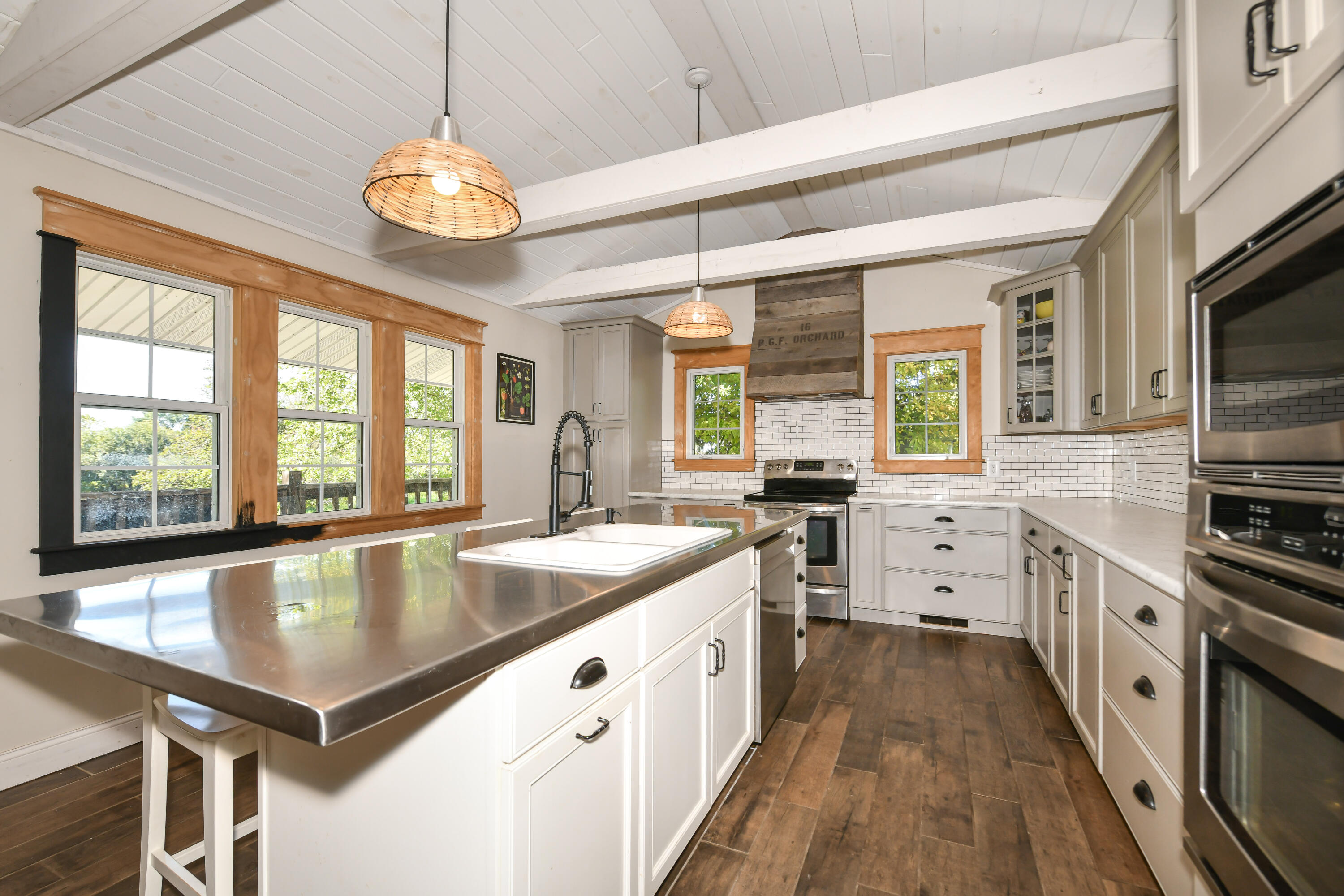 3405 County Rd O South Delavan, WI 53115 - Photo 26 of 39 Kitchen