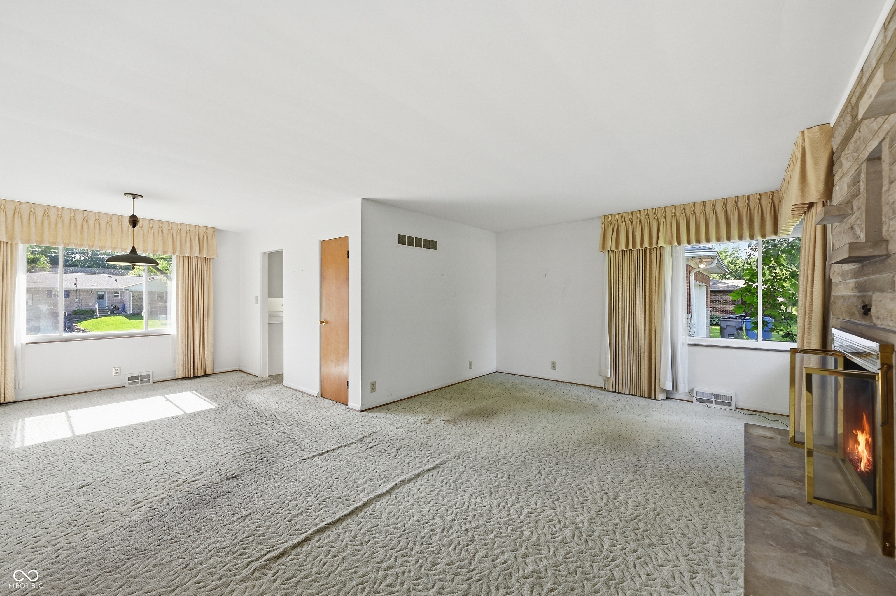 6247 Acton Road Indianapolis, IN 46259 - Photo 5 of 33