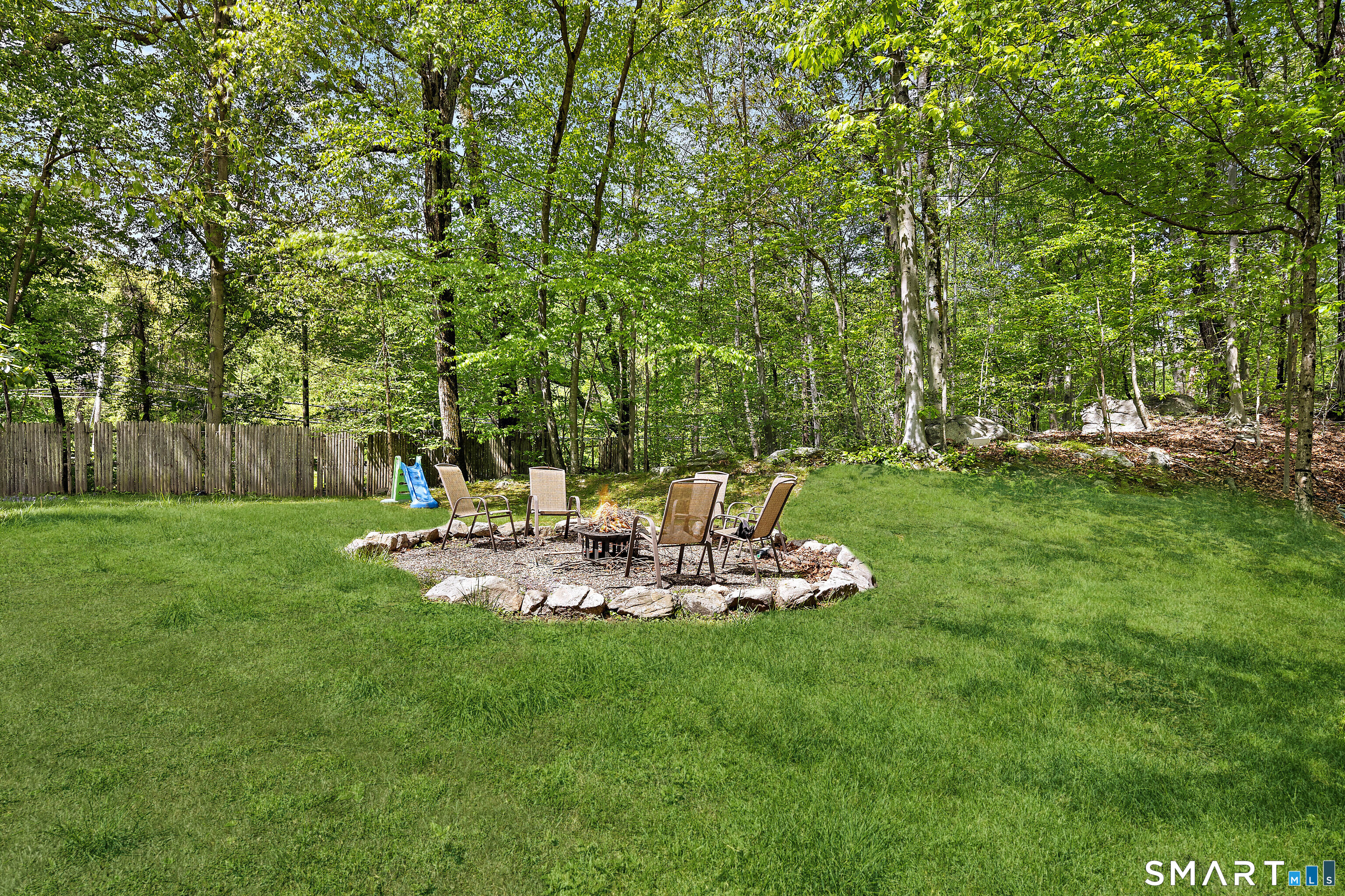 421 Chestnut Hill Road Stamford, CT 06903 - Photo 28 of 32 Gallery Image 28