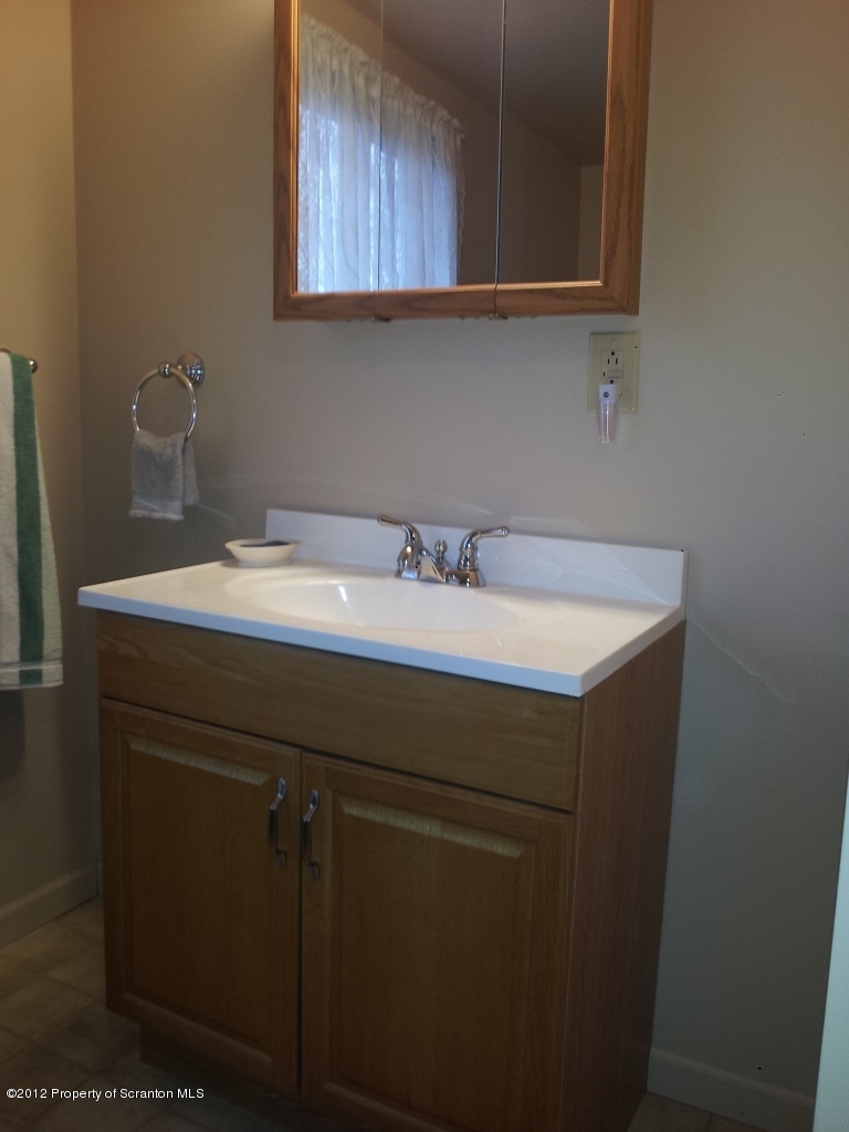 1714 Layton Road Scott Township, PA 18447 - Photo 14 of 52 Gallery Image 14