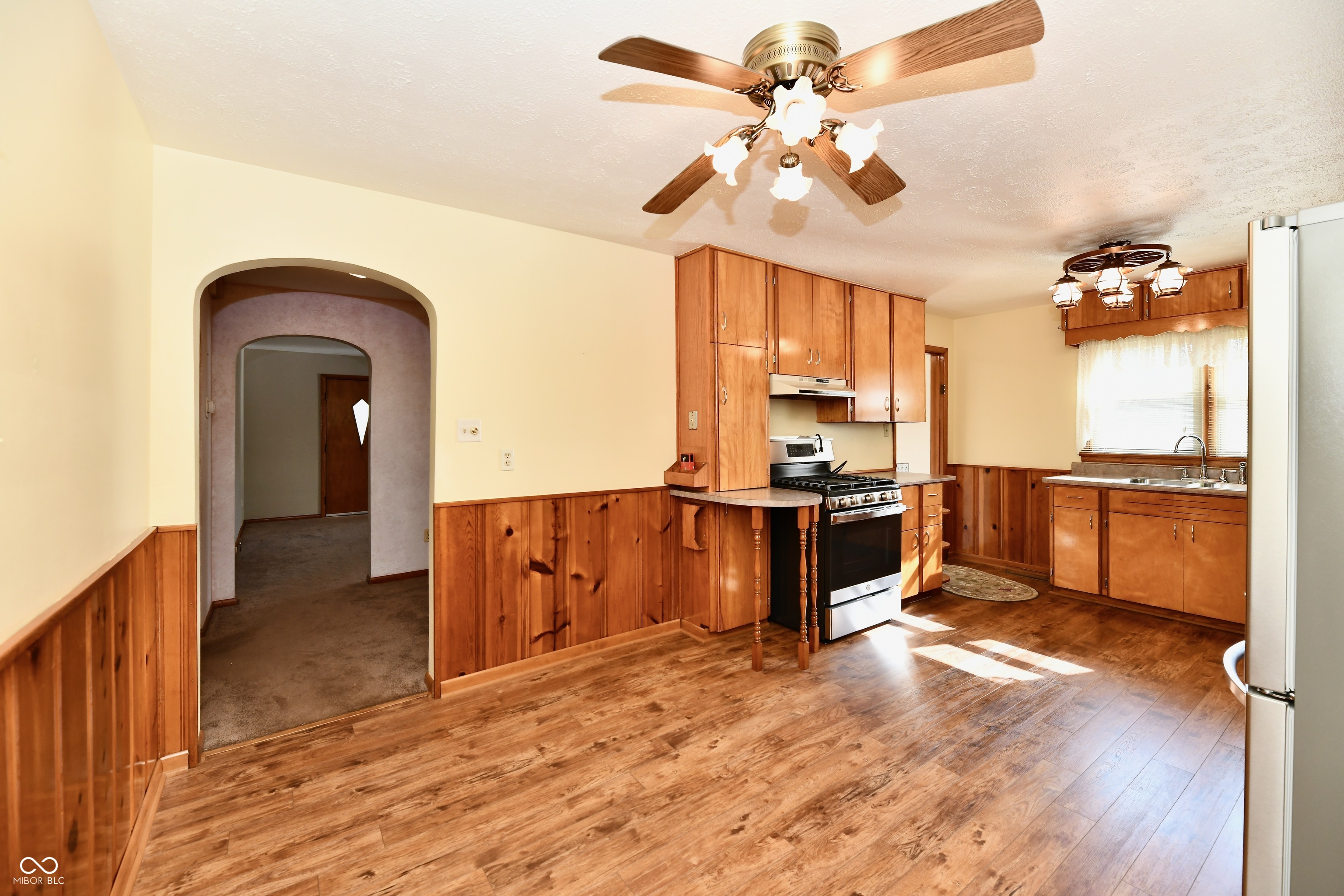 3955 Fairview Road Greenwood, IN 46142 - Photo 9 of 69