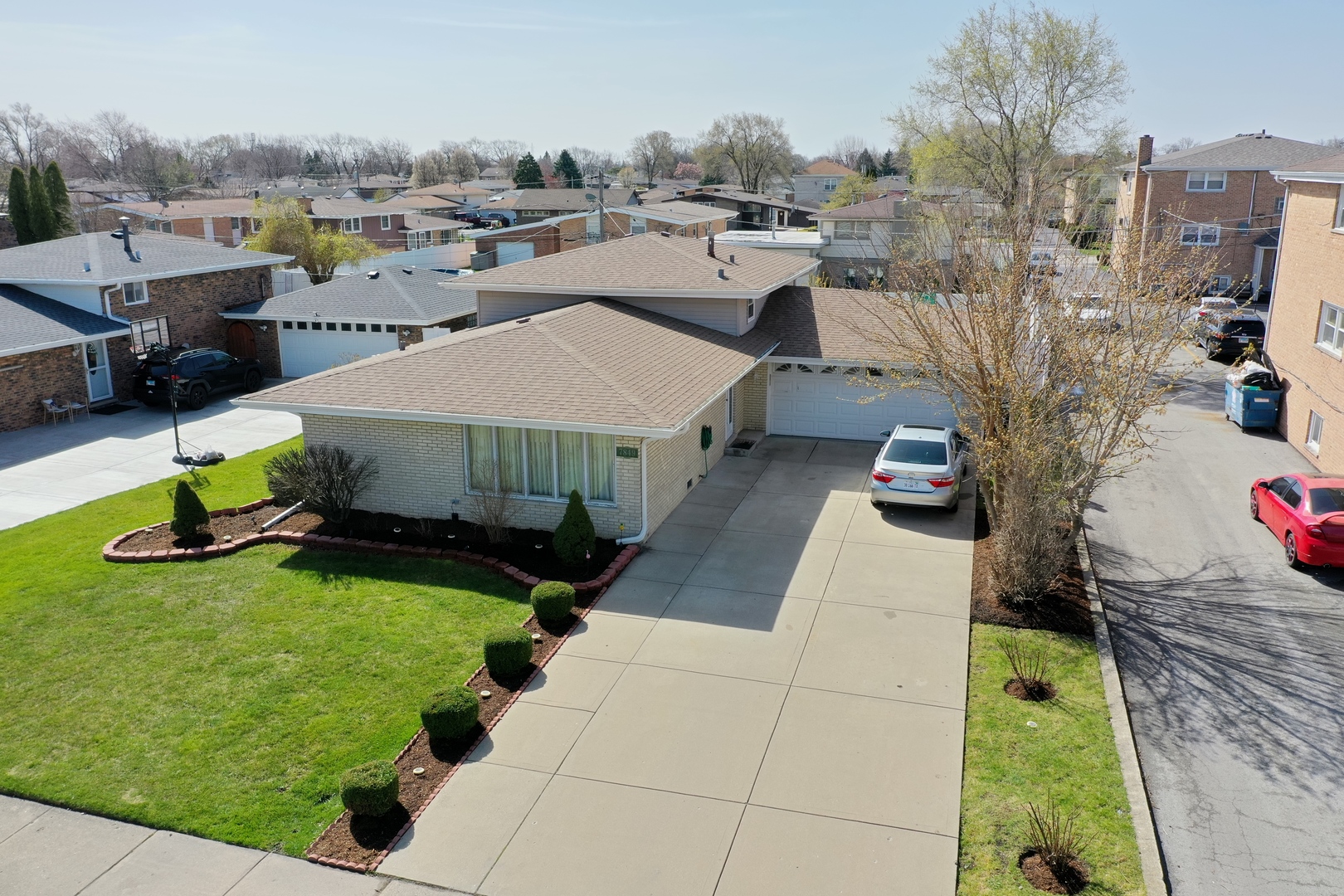 7849 79th Place Bridgeview, IL 60455 - Photo 2 of 30