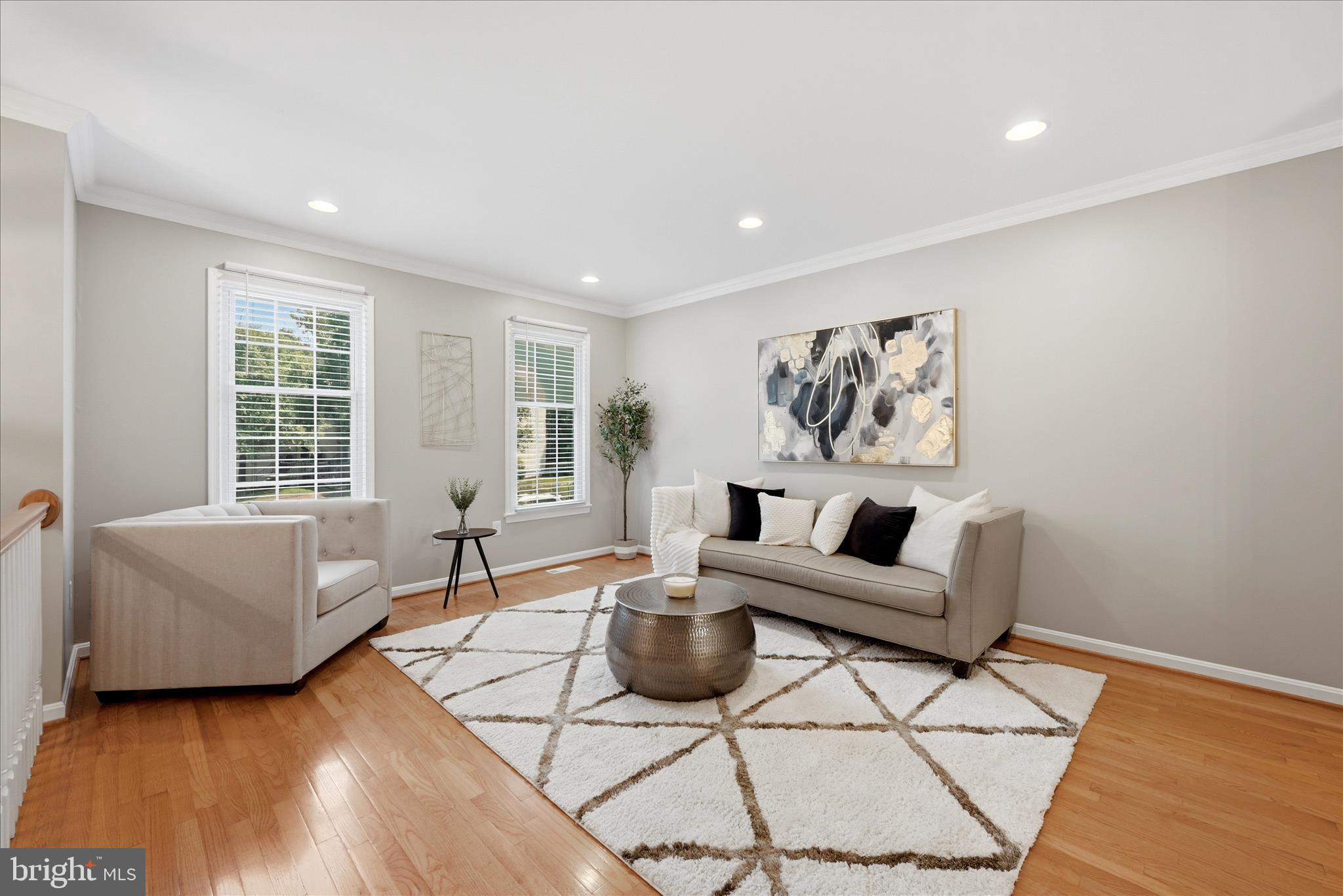 7716 Shootingstar Drive Springfield, VA 22152 - Photo 10 of 35 Living Room