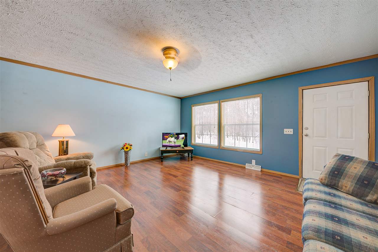 226 South Weldon Road Beulah, MI 49617 - Photo 4 of 43 1857999-3.JPG
