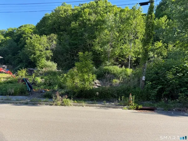 $60,000 | Destiny Circle, Waterbury, CT 06704