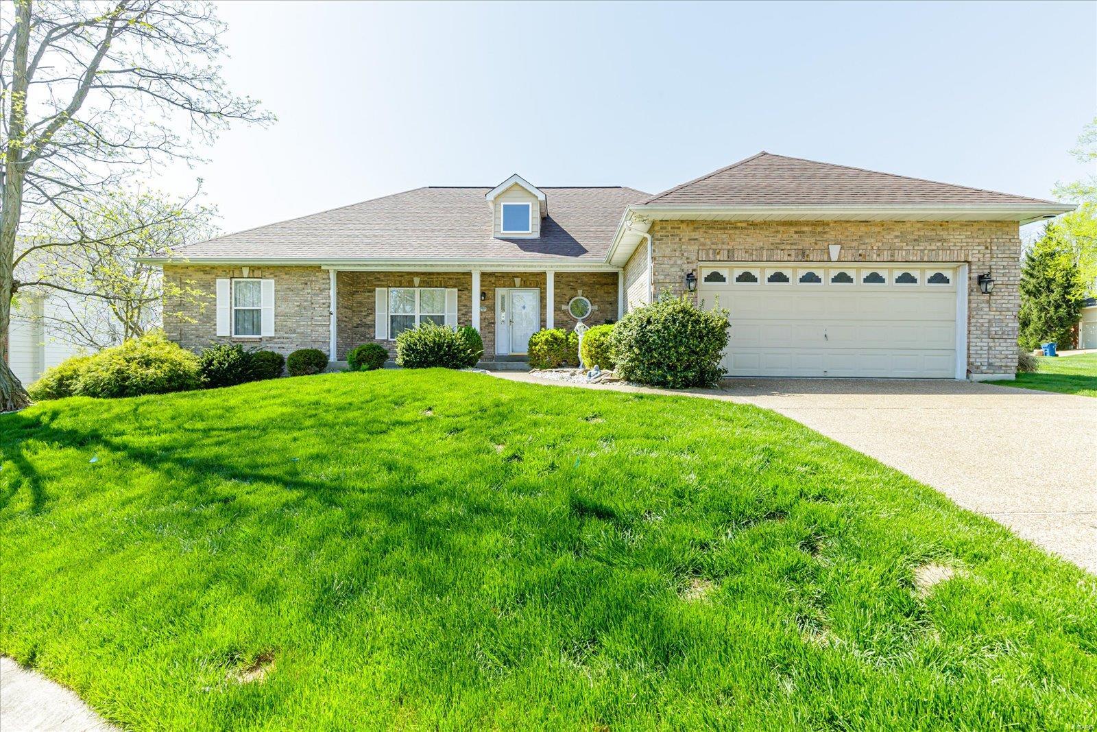 265 Ashdown Forest, Unit 14 Weldon Spring, MO 63304 - Photo 1 of 69 Gallery Image 1