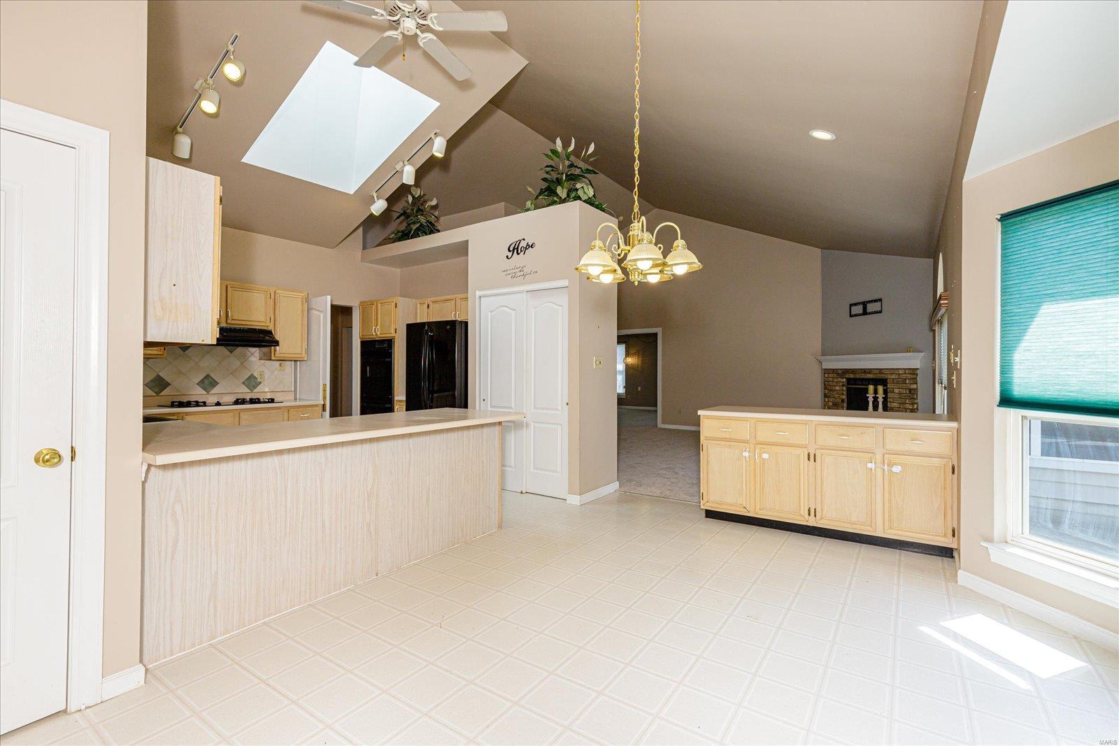 265 Ashdown Forest, Unit 14 Weldon Spring, MO 63304 - Photo 17 of 69 Gallery Image 17