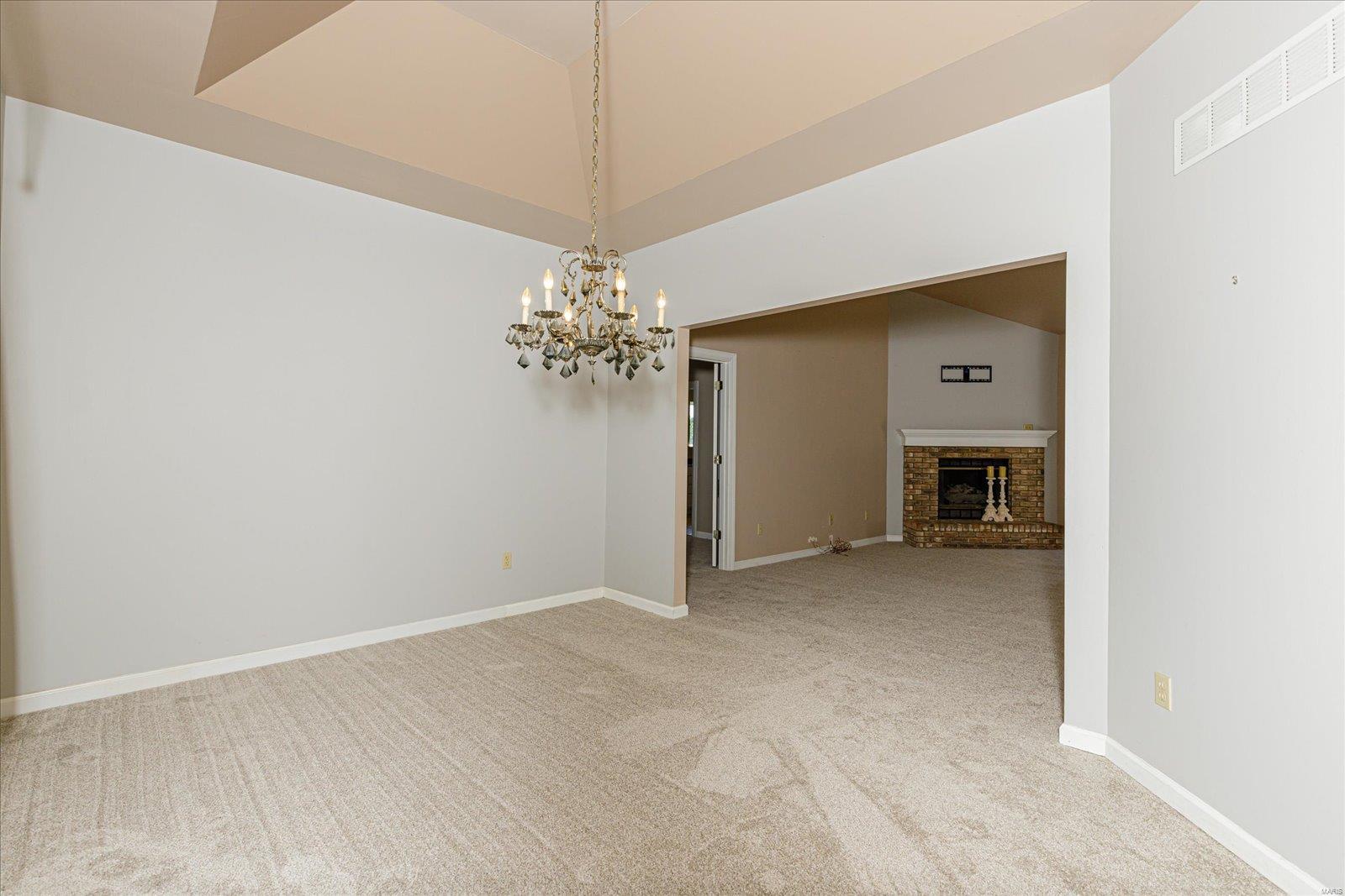 265 Ashdown Forest, Unit 14 Weldon Spring, MO 63304 - Photo 20 of 69 Gallery Image 20