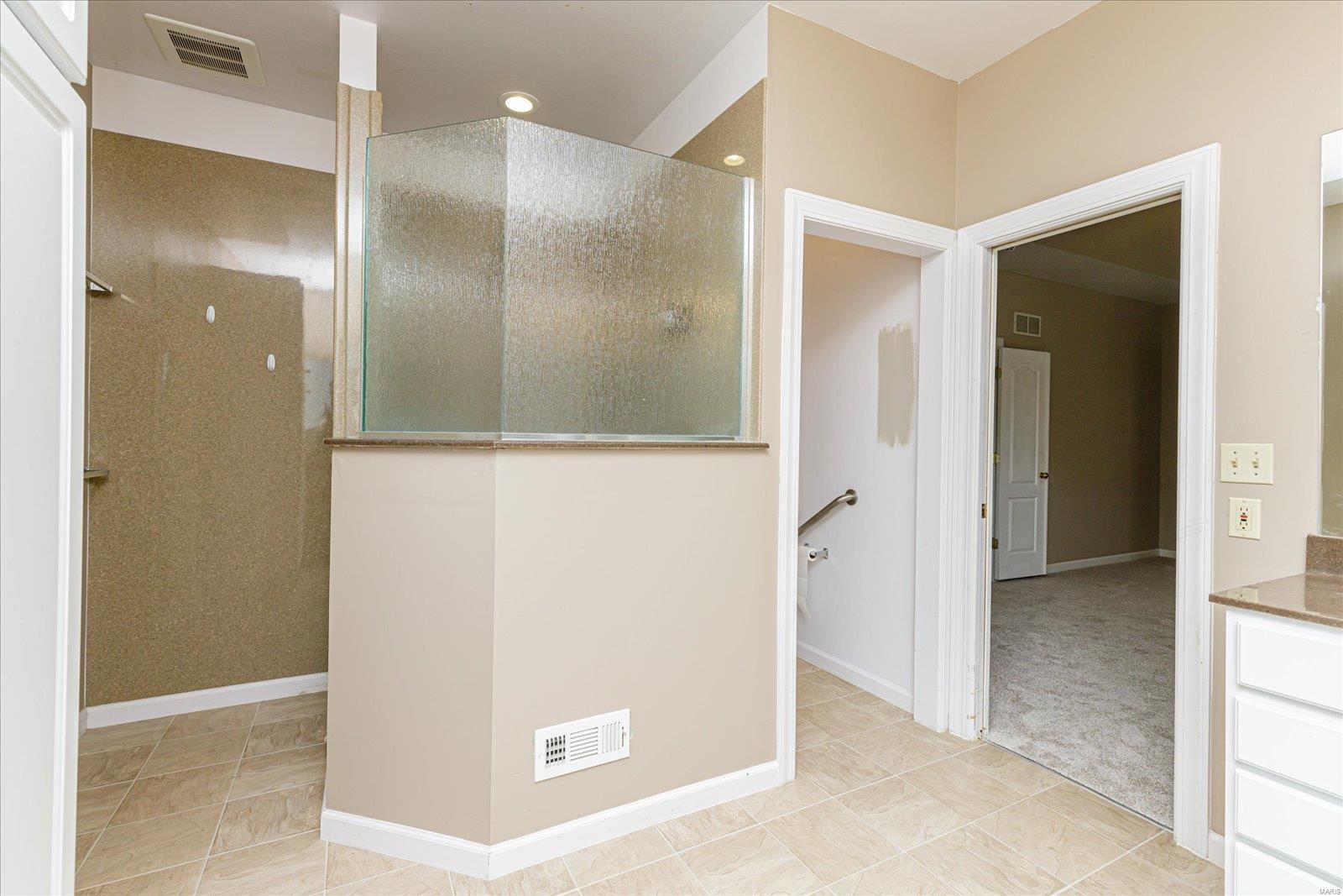 265 Ashdown Forest, Unit 14 Weldon Spring, MO 63304 - Photo 28 of 69 Gallery Image 28