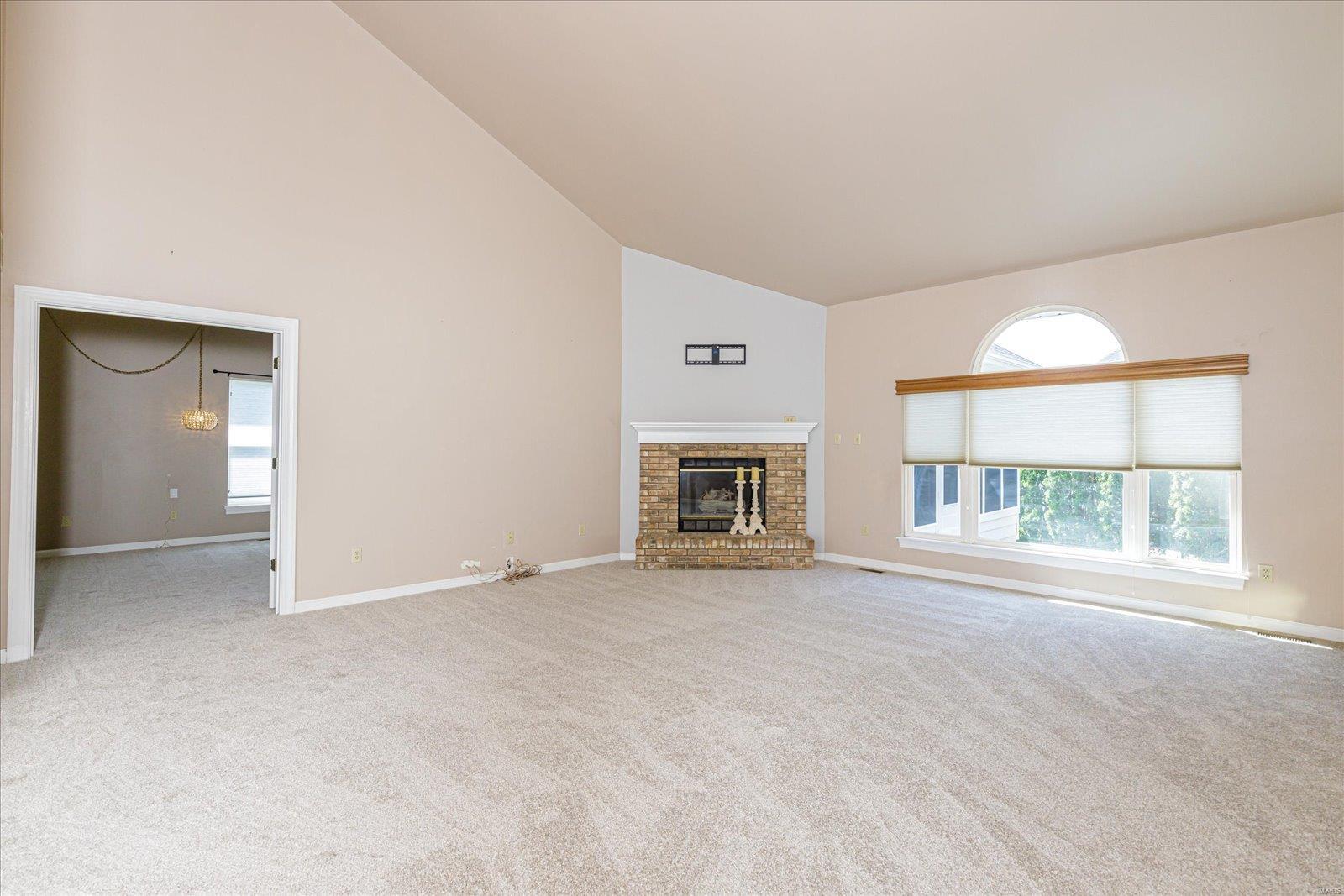 265 Ashdown Forest, Unit 14 Weldon Spring, MO 63304 - Photo 7 of 69 Gallery Image 7