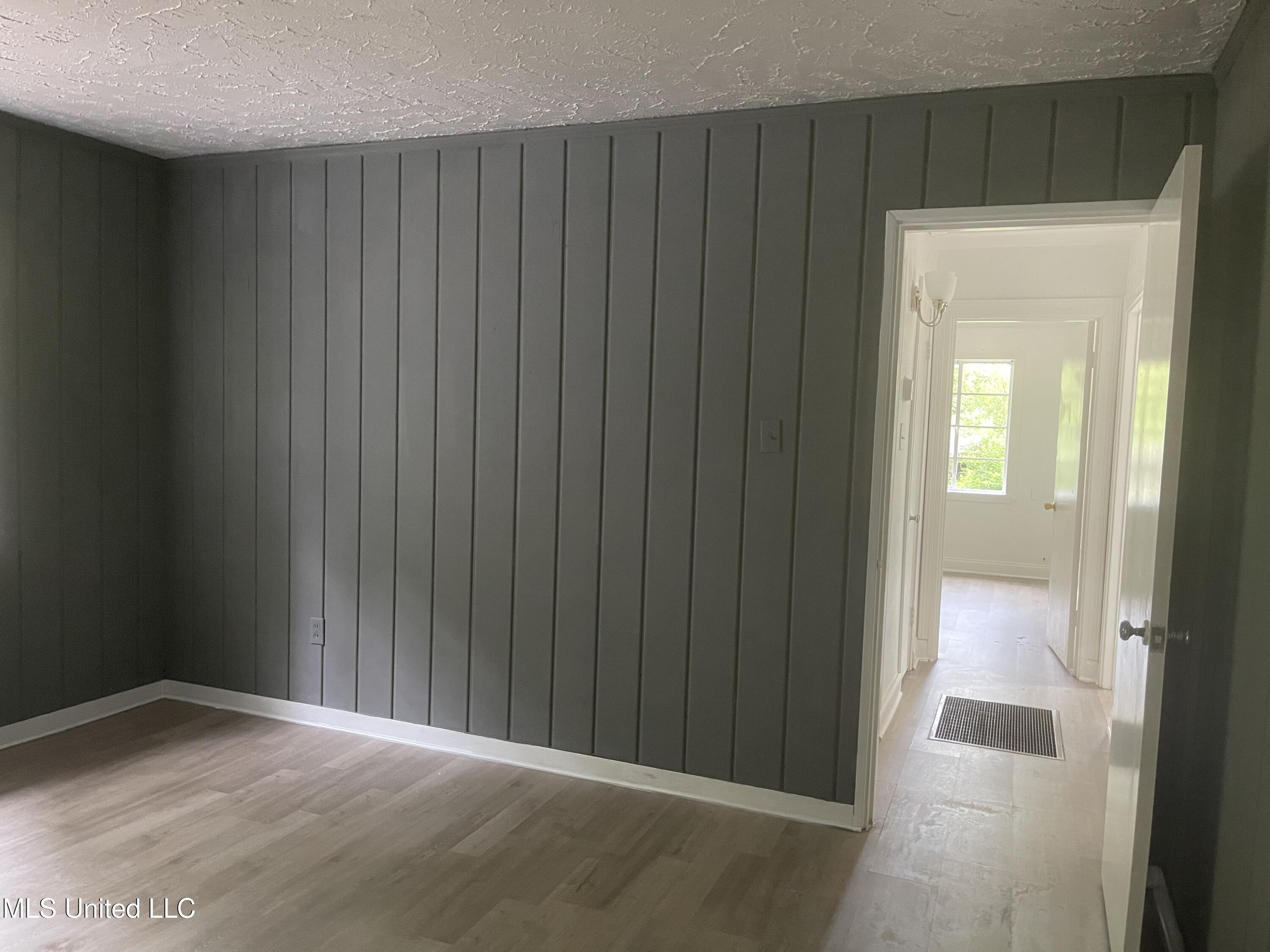 2938 Oak Forest Drive Jackson, MS 39212 - Photo 13 of 25 IMG_6397