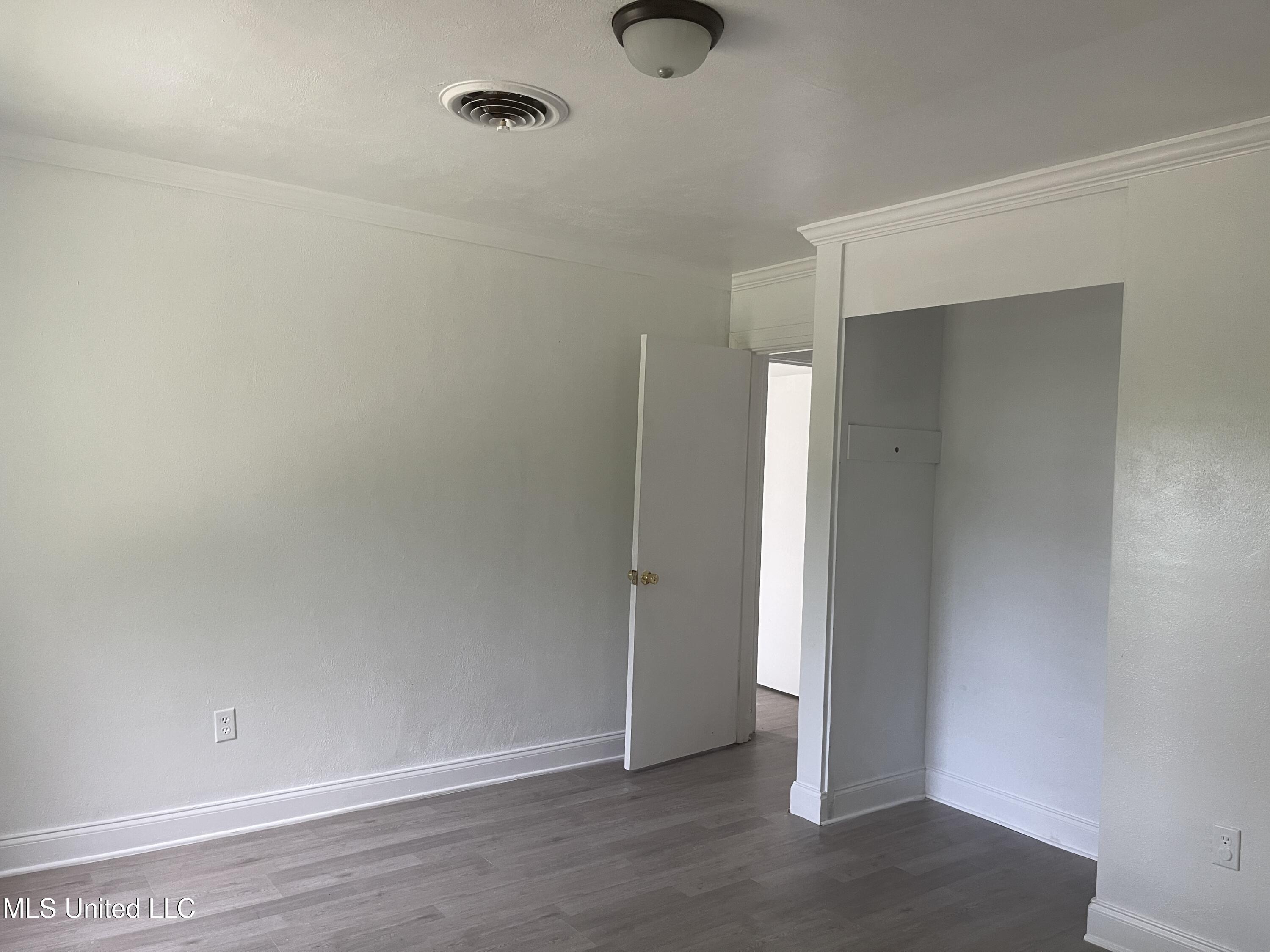 2938 Oak Forest Drive Jackson, MS 39212 - Photo 20 of 25 IMG_6407