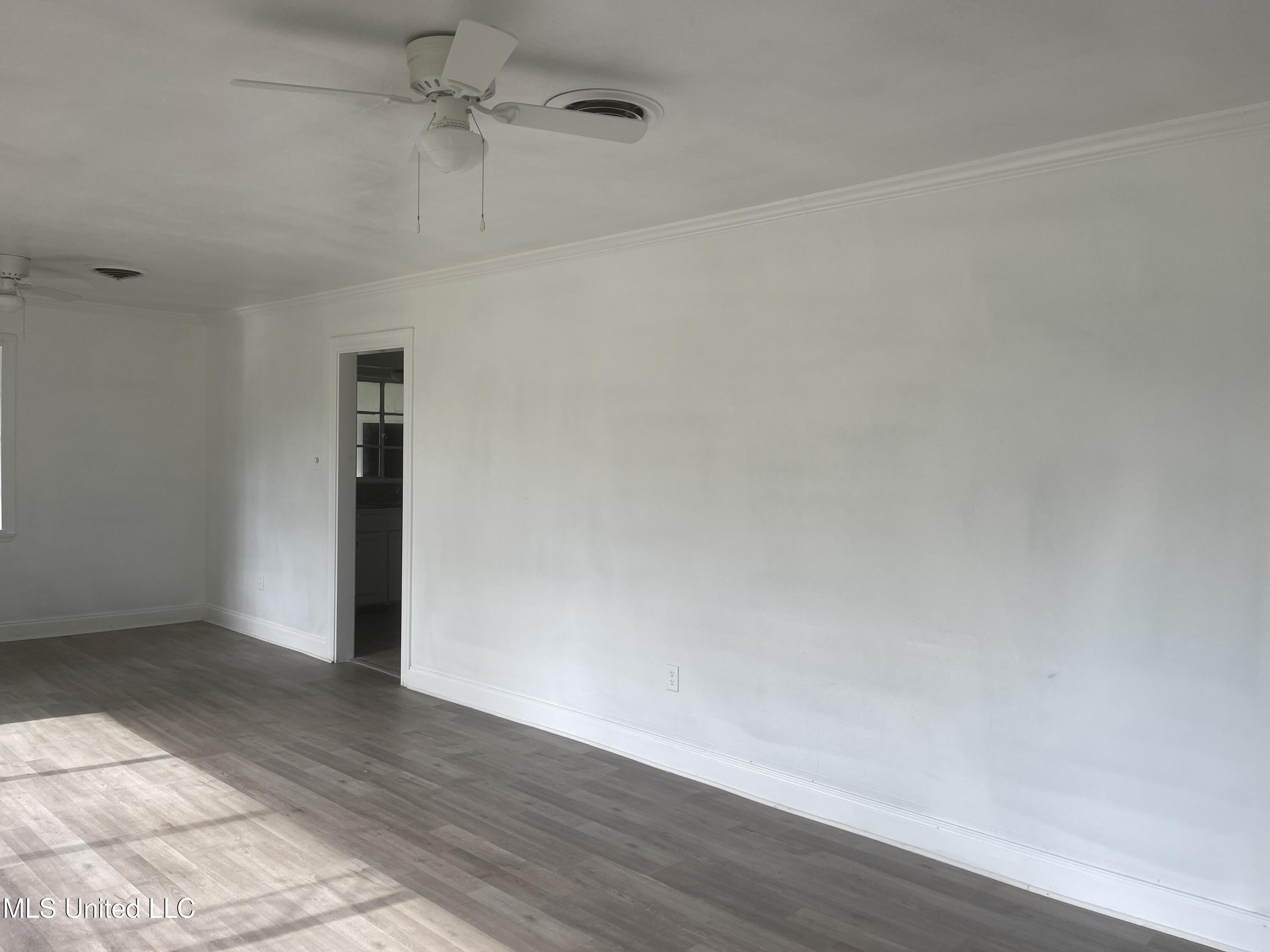 2938 Oak Forest Drive Jackson, MS 39212 - Photo 2 of 25 IMG_6389