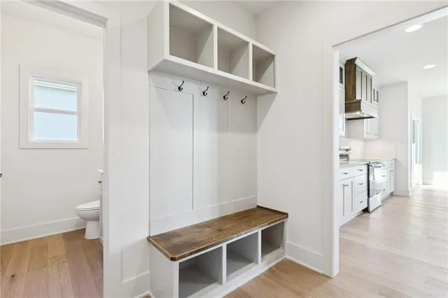 $640,000 | 1916 Longview Drive, Liberty, MO 64068