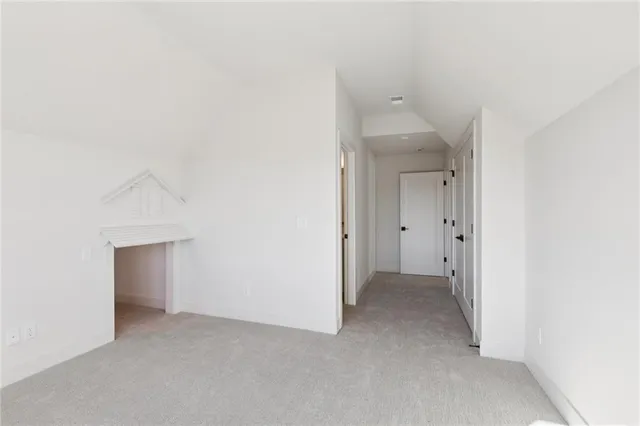 $640,000 | 1916 Longview Drive, Liberty, MO 64068