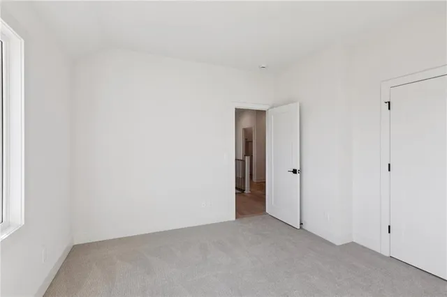 $650,000 | 1916 Longview Drive, Liberty, MO 64068