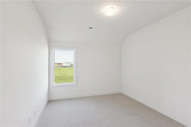 $640,000 | 1916 Longview Drive, Liberty, MO 64068