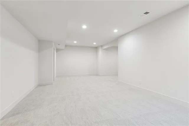 $640,000 | 1916 Longview Drive, Liberty, MO 64068