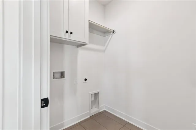 $650,000 | 1916 Longview Drive, Liberty, MO 64068