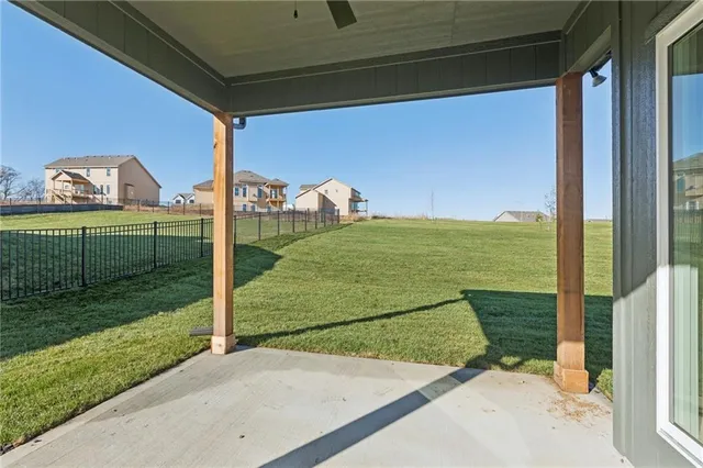 $650,000 | 1916 Longview Drive, Liberty, MO 64068