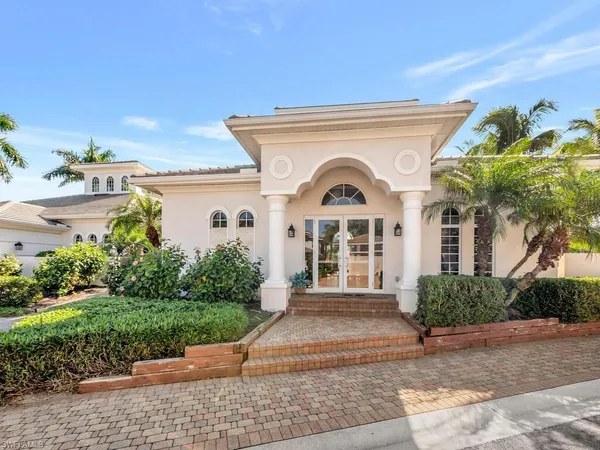 $510,000 | 10540 Marino Pointe Drive, Unit 301, Fort Myers, FL 33913